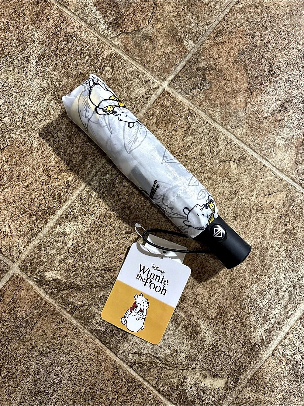 Bioworld Disney Winnie the Pooh Floral Compact Umbrella